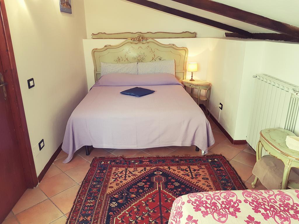 B&B Via Dei Mille Napels Buitenkant foto