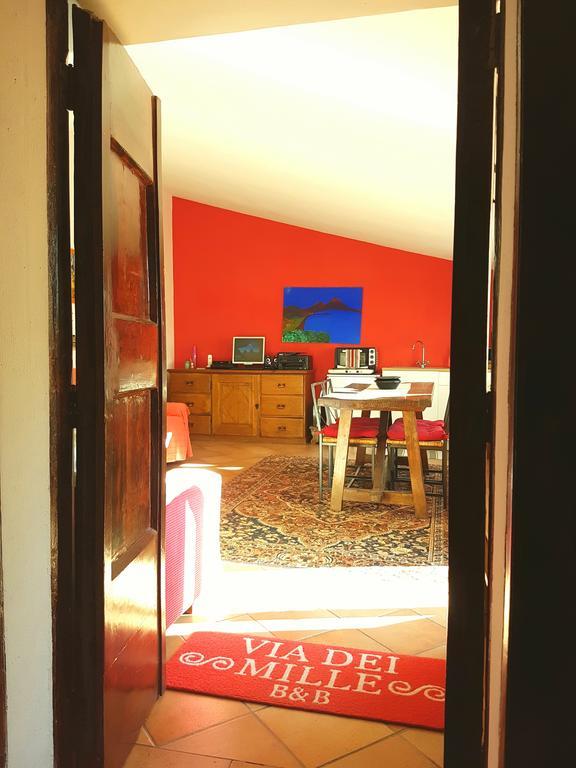 B&B Via Dei Mille Napels Buitenkant foto
